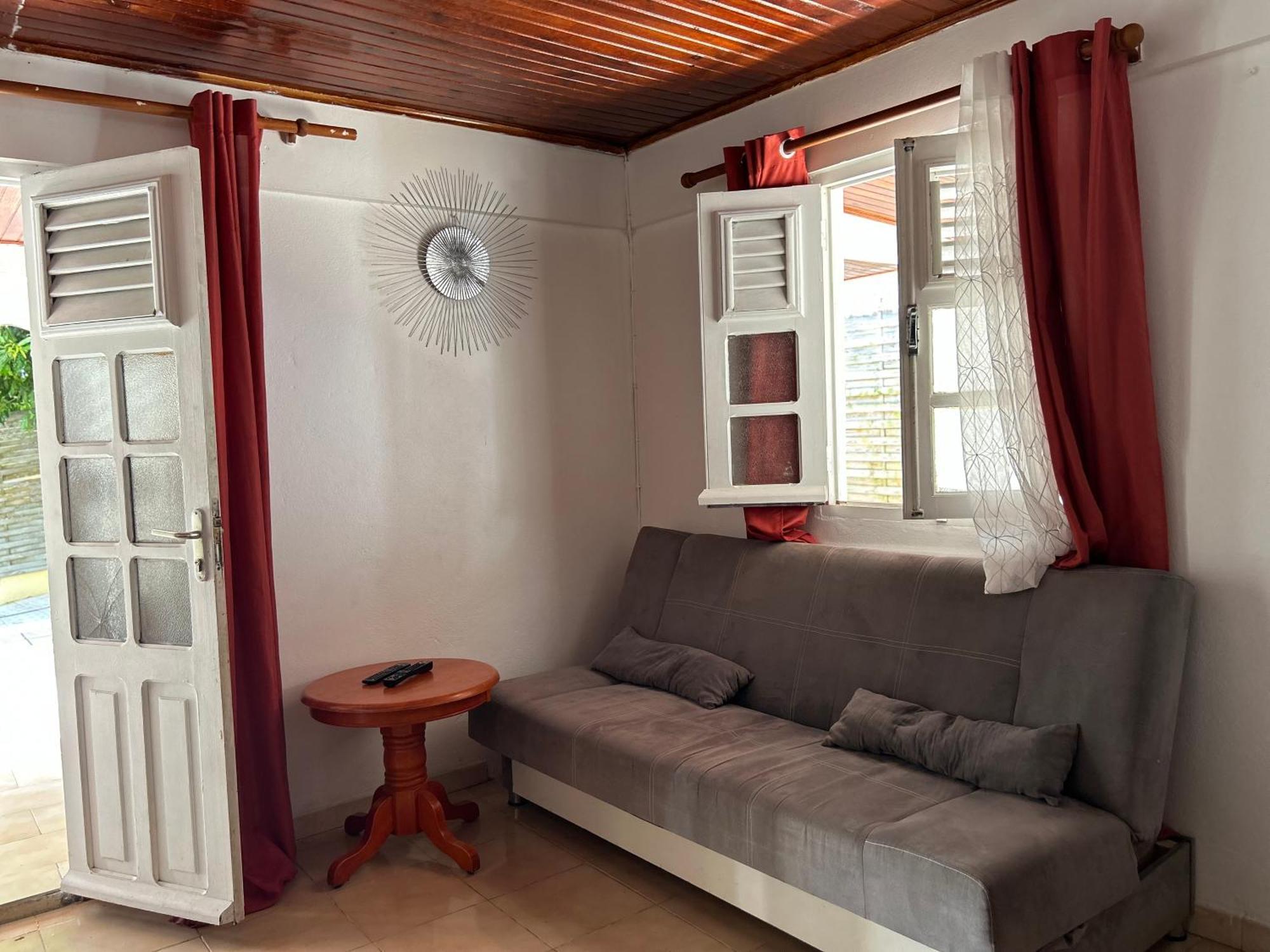 Villa A Louer A Sainte-Anne En Martinique Екстериор снимка
